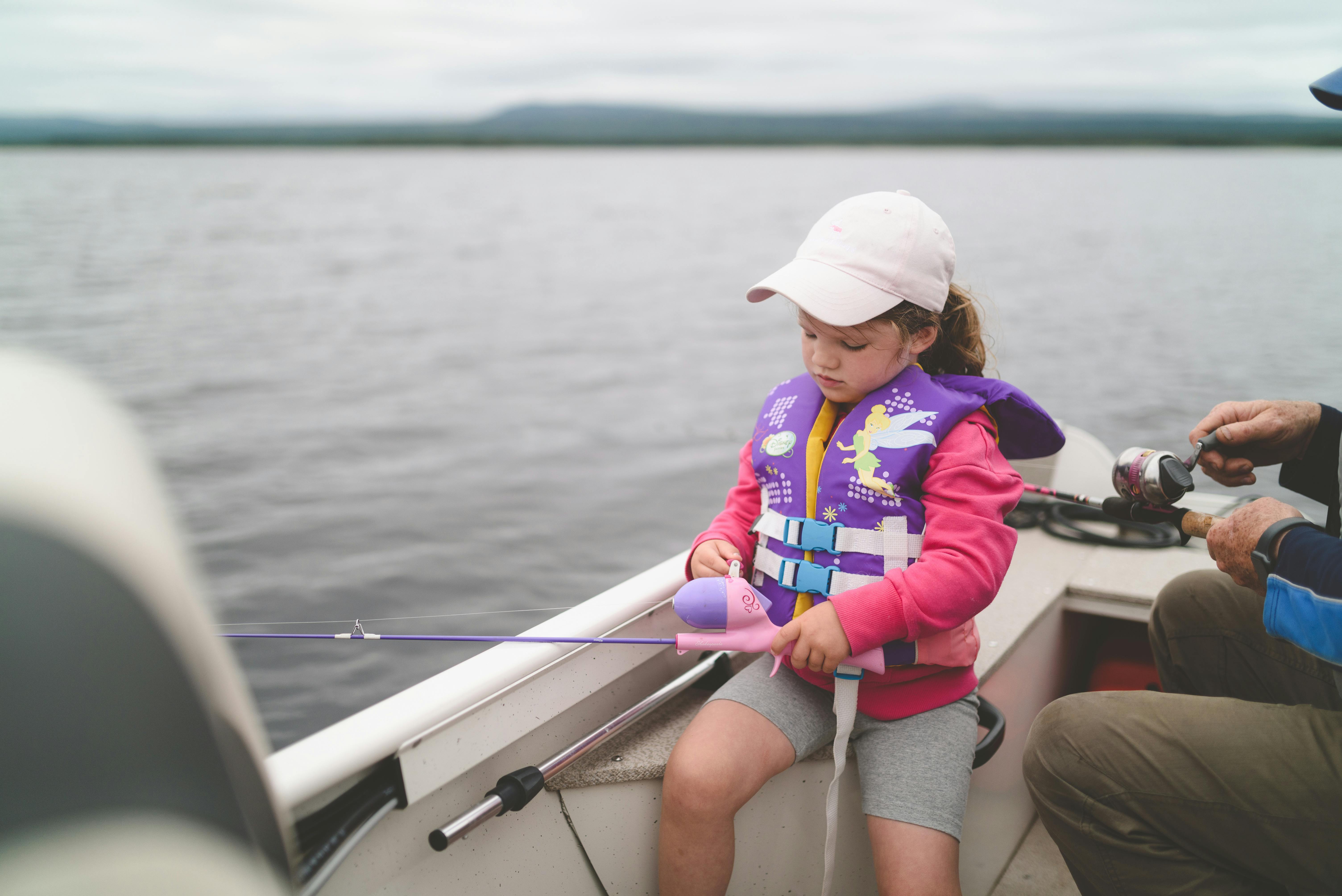 Boating With Kids In Maine: 2026 Safety Laws, Life Jacket Rules & Family Tips
