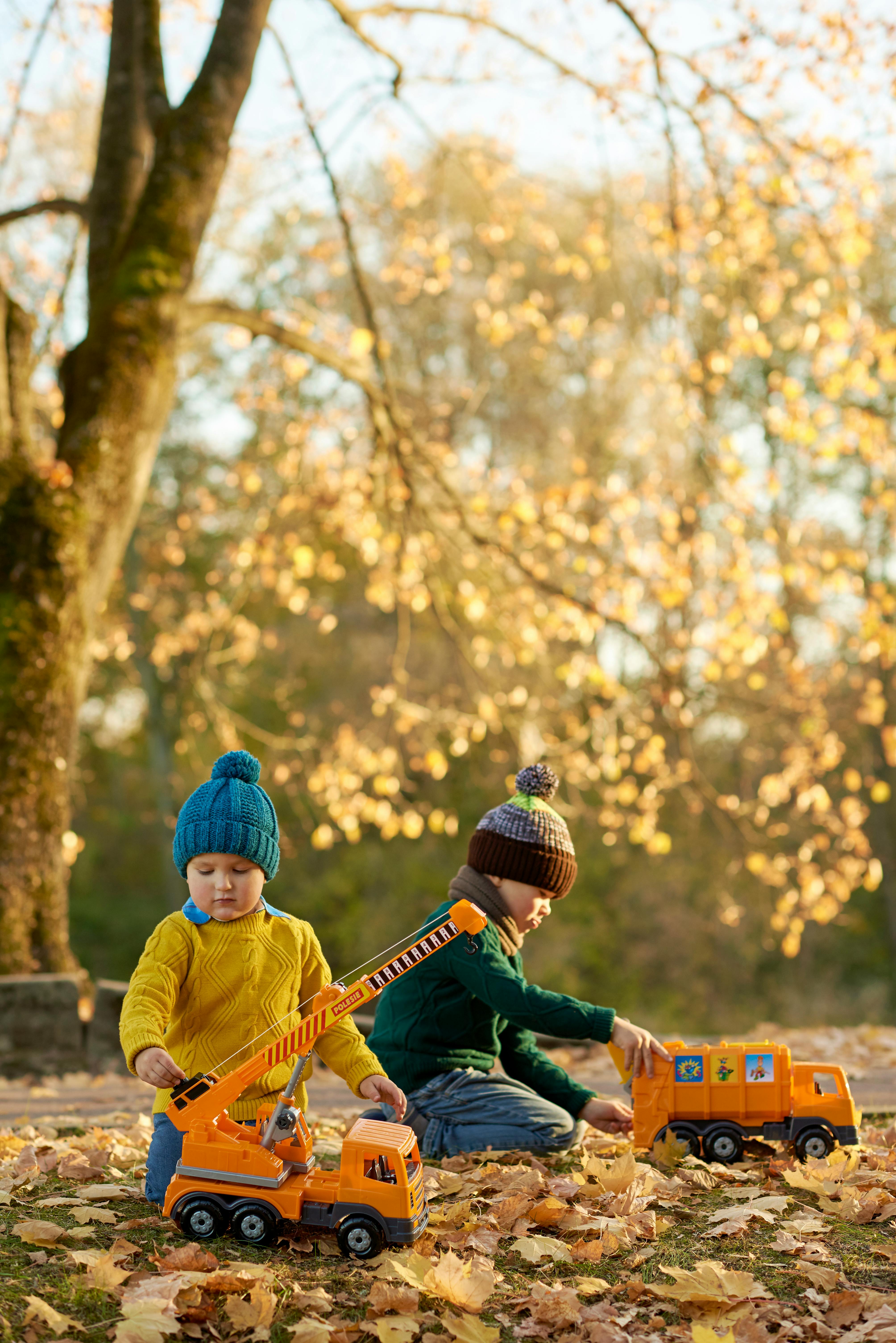 Freebie: 31 Days of Outdoor Play This Fall