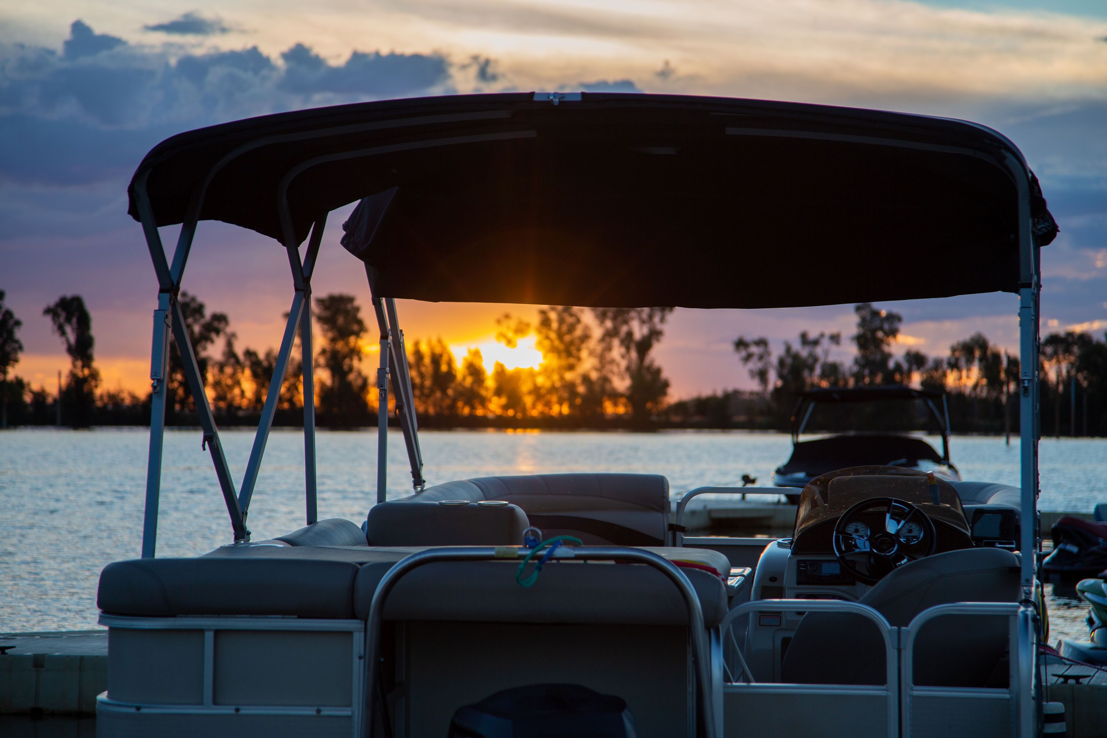 Where to Rent a Boat Near Sebago Lake